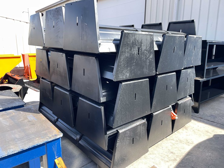 #7097-•-(1)-cattle-feeder-(o2)-image-1