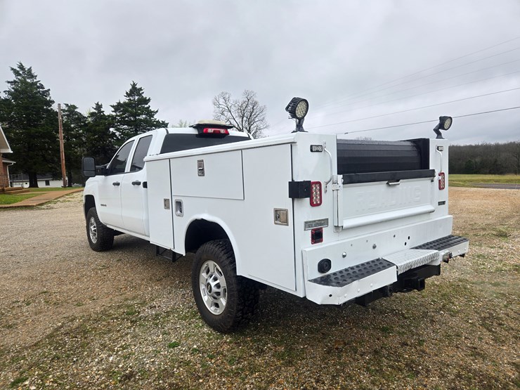 2019-chevrolet-silverado-2500-image-12