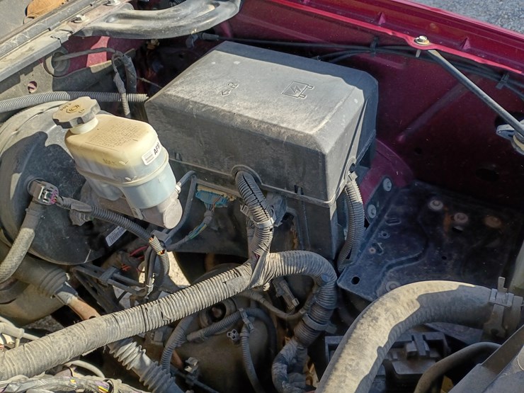 2010-chevrolet-tahoe-image-23