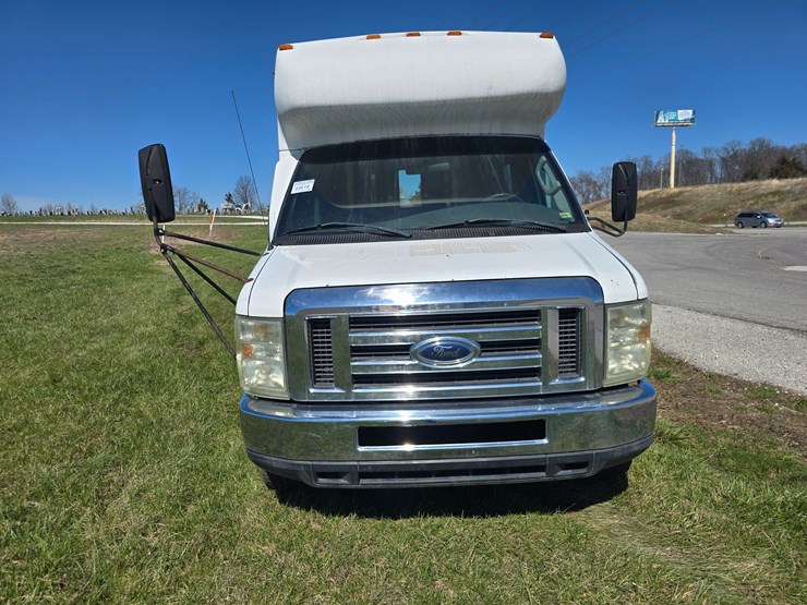 #22618-•-2008-ford-econoline-van-image-21