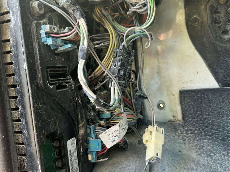 2016-international-durastar-4300-image-14