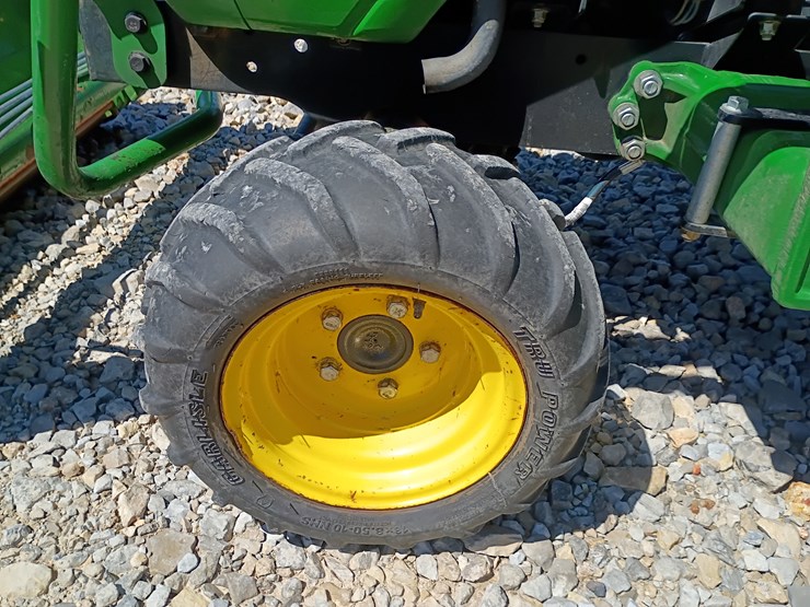2013-john-deere-1025r-image-69