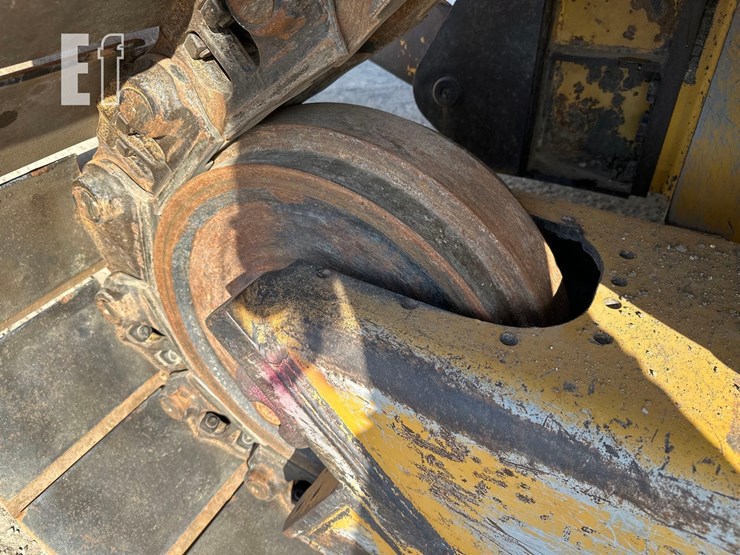 2019-caterpillar-d6-xe-lgp-image-40