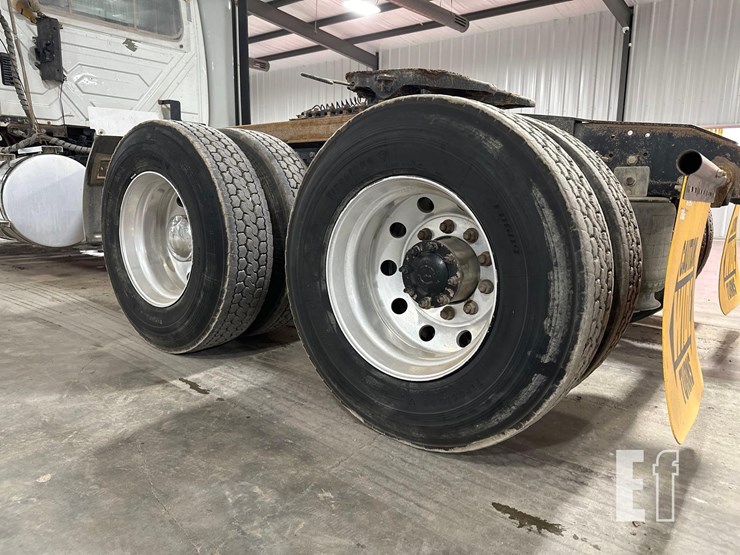 2017-international-prostar-image-31