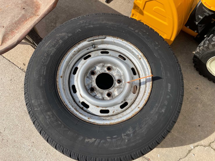 #7020-•-(2)-5-lug-15"-wheels-(o3)-image-2