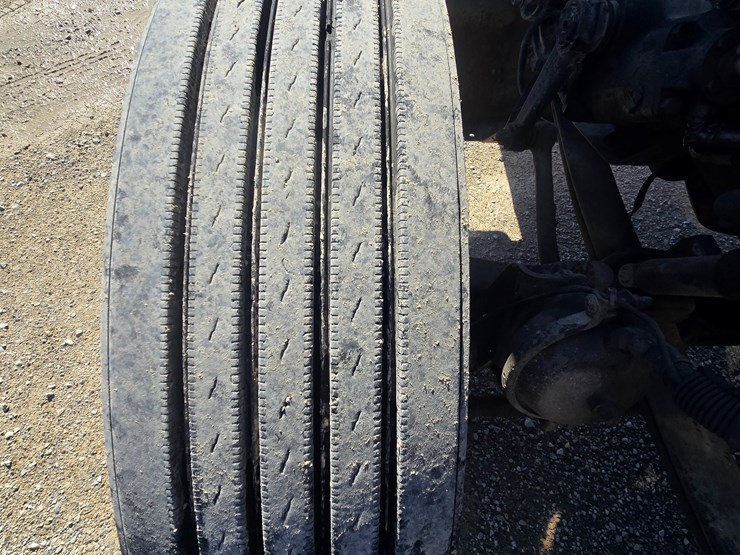 2005-peterbilt-379-image-42