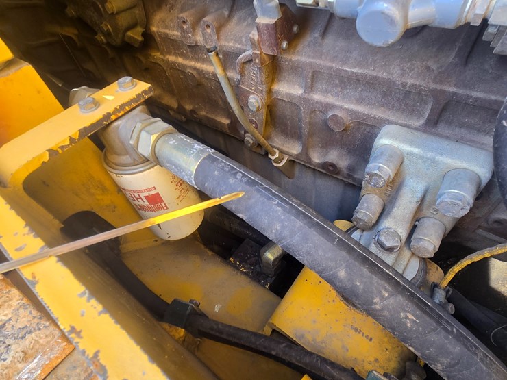 2004-deere-755c-image-26