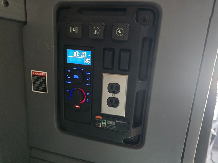 #22592-•-2019-mack-anthem-sleeper-truck-image-63