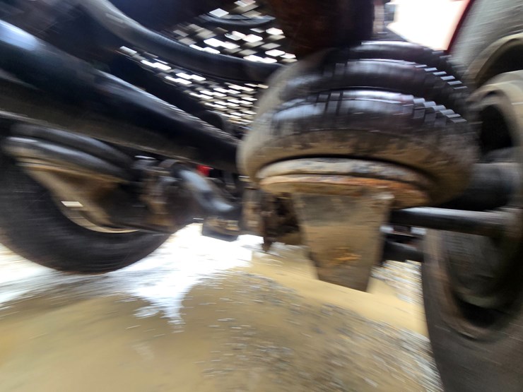 2017-western-star-5700xe-image-125