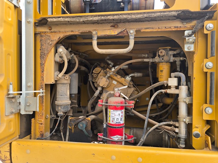 2013-caterpillar-324el-image-45