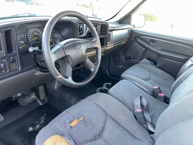 2005-chevrolet-silverado-1500-image-11