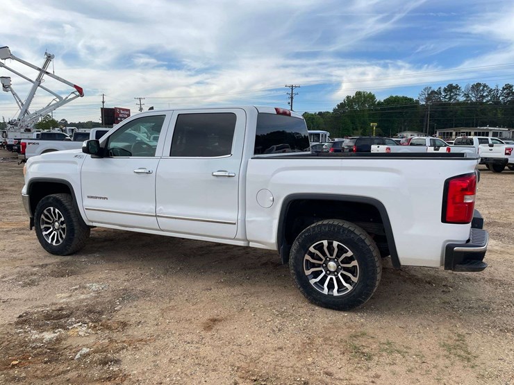 2015-gmc-sierra-1500-image-2