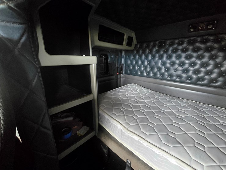 1999-kenworth-w900-image-76