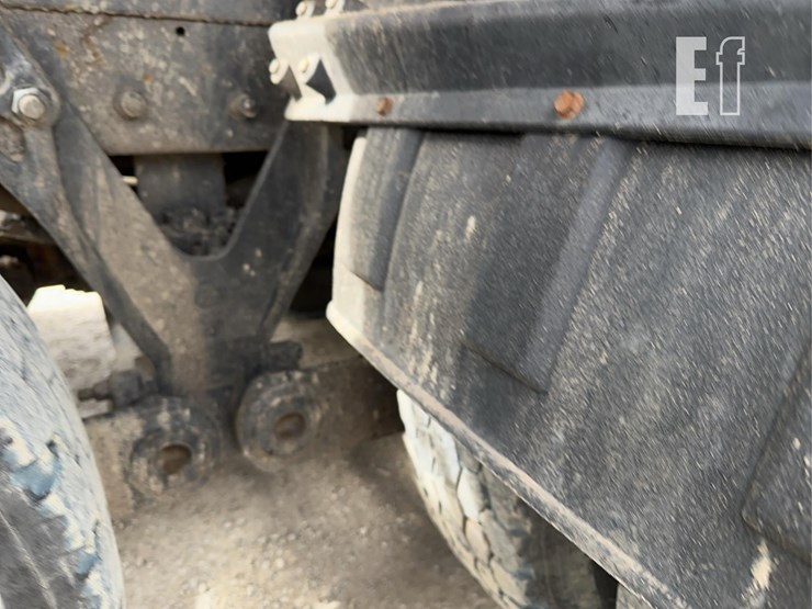 2005-kenworth-t800-image-18