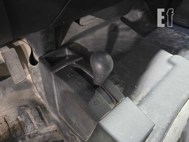 2015-chevrolet-silverado-1500-image-15