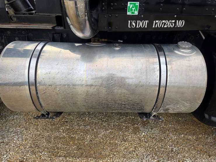 2014-kenworth-t660-image-125