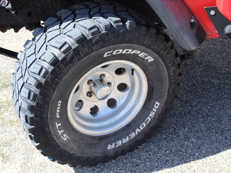 1993-jeep-wrangler-image-5