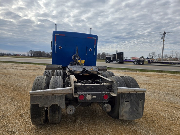 1999-kenworth-w900-image-15