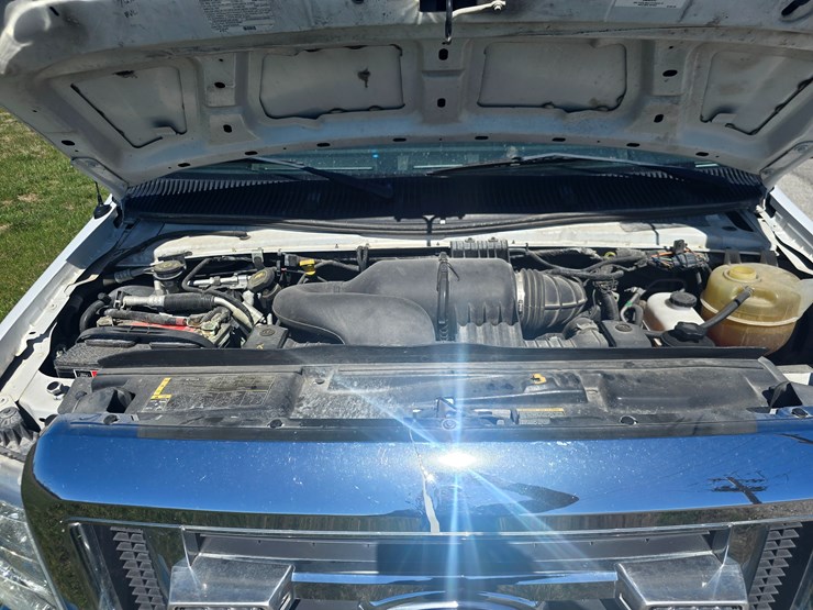 2016-ford-e450-image-19