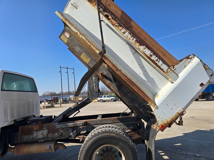 #22520-•-2002-gmc-c7500-dump-truck-image-51