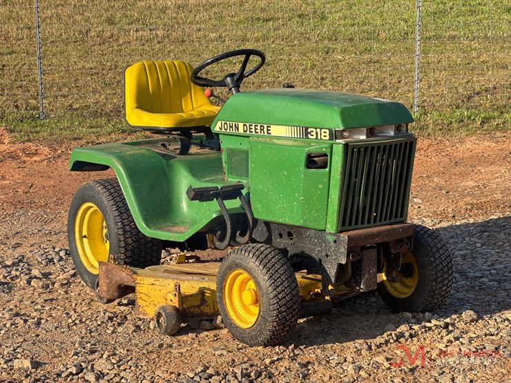 john-deere-318-image-1