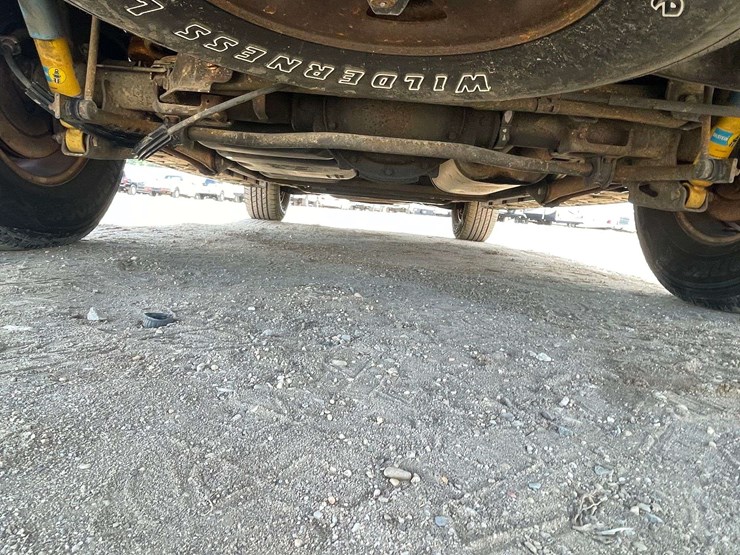 2003-chevrolet-tahoe-lt-image-24