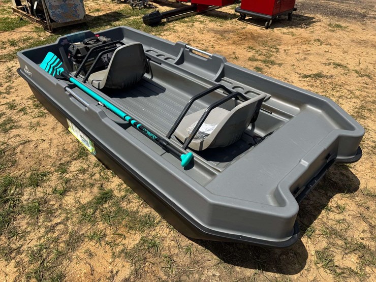 quest-angler-2-person-fishing-boat-w/trolling-motor-&-power-center-image-2