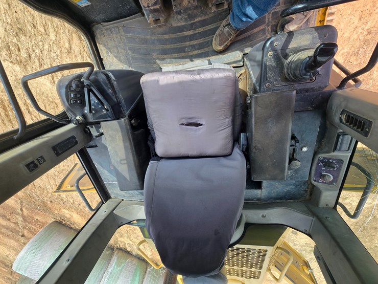 2005-caterpillar-953c-image-50