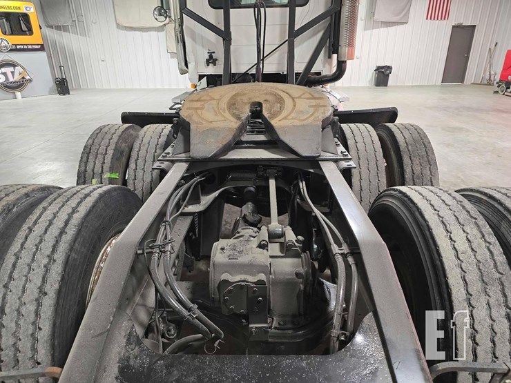 2005-mack-chn613-image-16