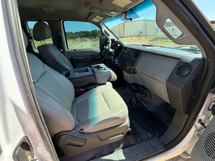 2015-ford-f350-image-22