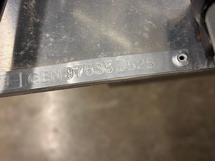 2025-g3-suncatcher-select-18c-pontoon-image-33