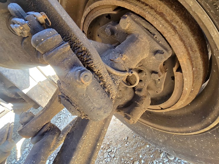 2014-freightliner-cascadia-125-image-39