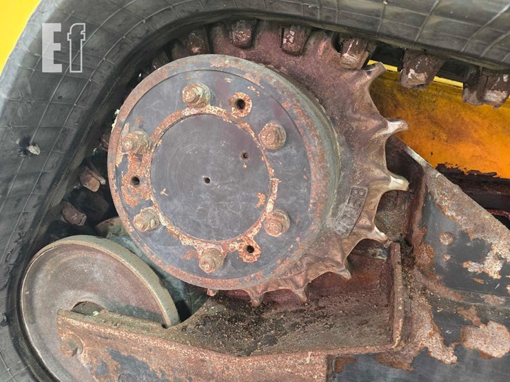 2021-jcb-3ts-8t-image-30