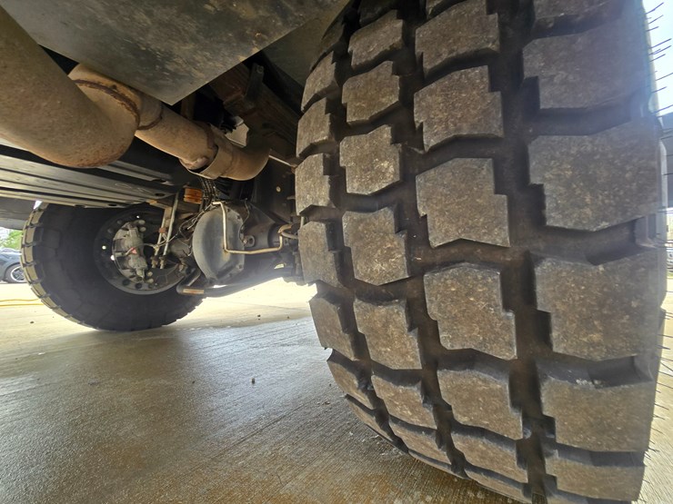 2020-ford-f550-image-128