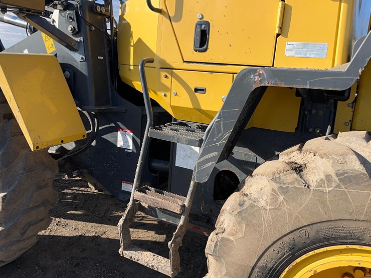 komatsu-wa200-image-37