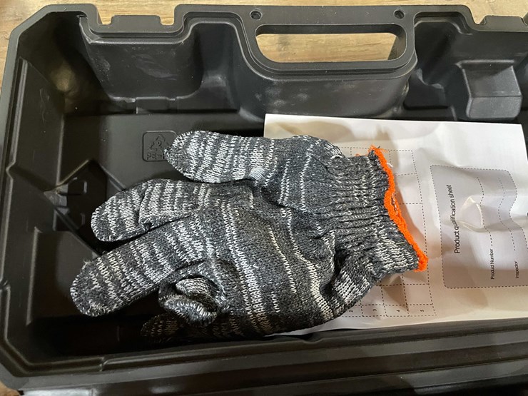 #2435-•-21-volt-mini-cordless-chainsaw-kit-in-carrying-case-(pr12)-image-3