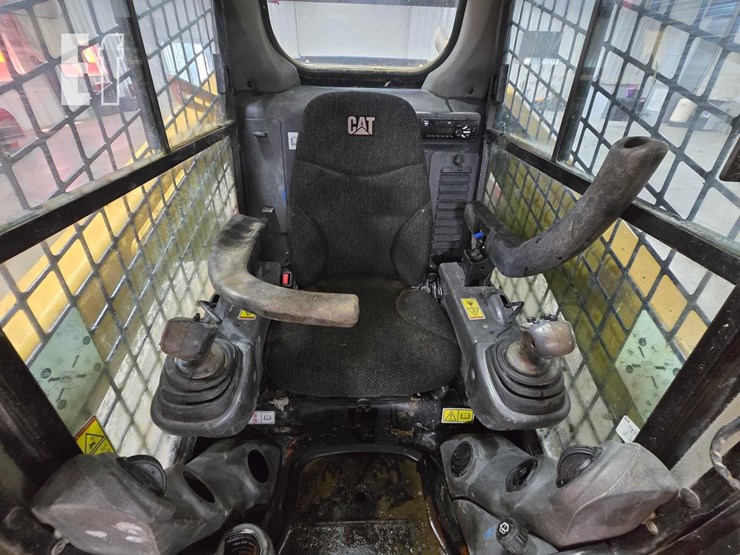 2018-caterpillar-259d-image-13