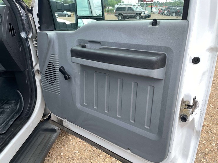 2012-ford-f450-image-17