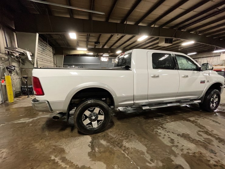 2012-dodge-3500-image-6