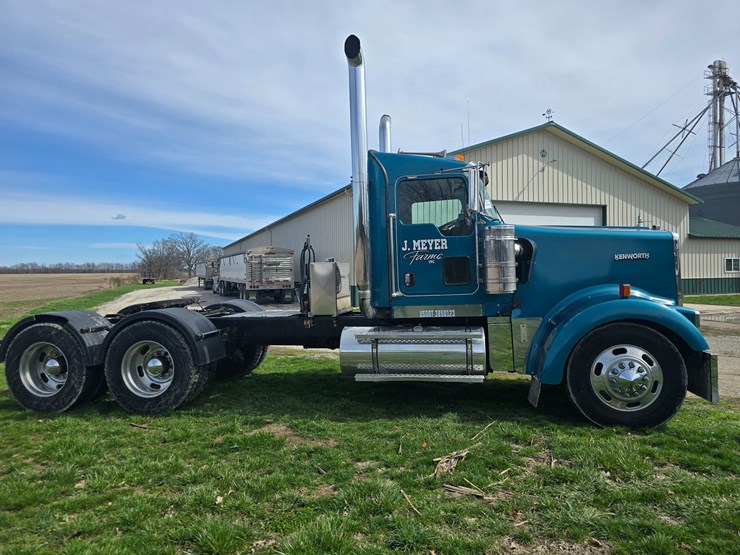 2007-kenworth-w900-image-13