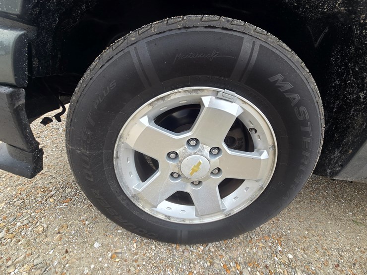 2011-chevrolet-colorado-image-64