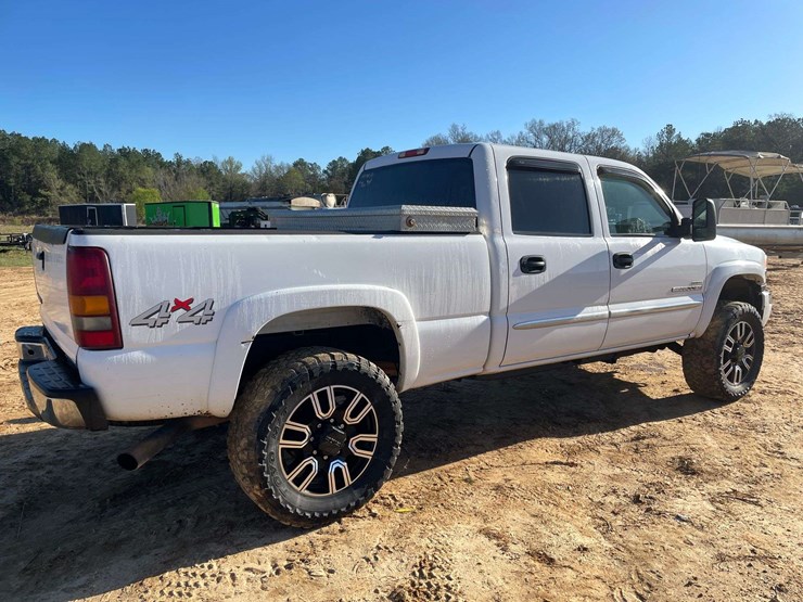 2003-gmc-sierra-2500-image-3