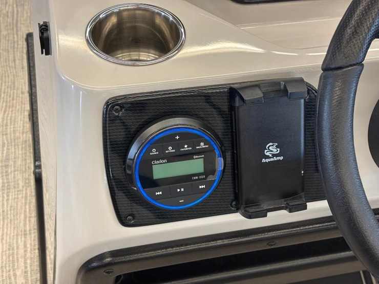 2025-g3-suncatcher-select-18f-pontoon-image-20