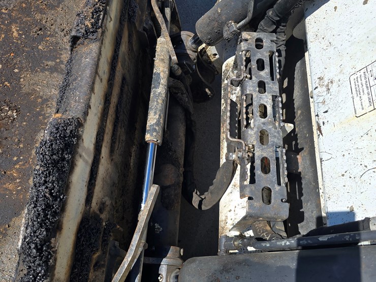 2020-bobcat-t770-image-21