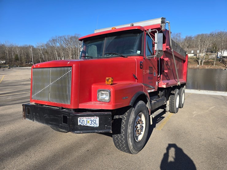 1999-cummins-m11-image-1