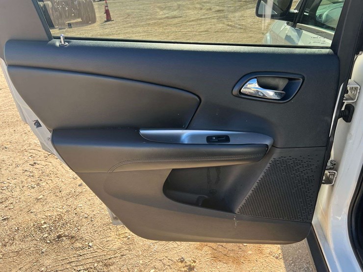 2016-dodge-journey-image-14