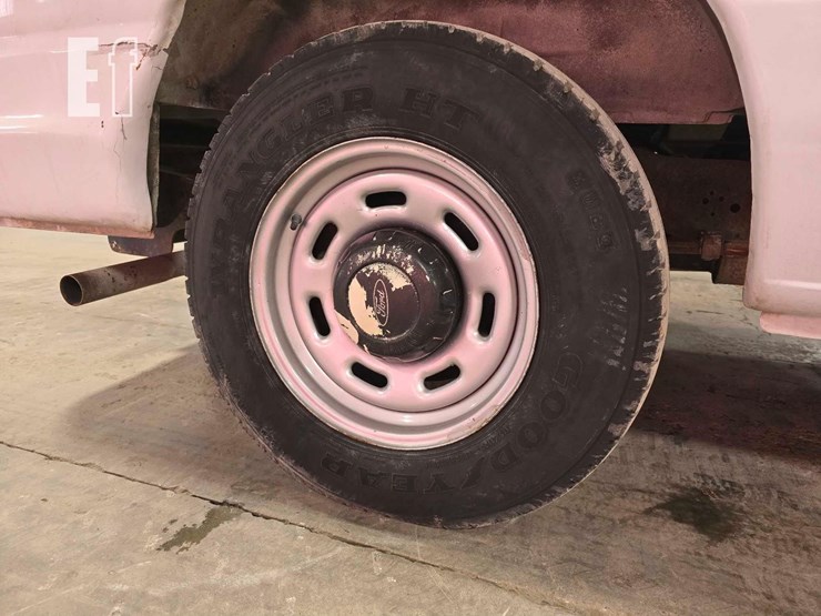 2005-ford-e150-image-21