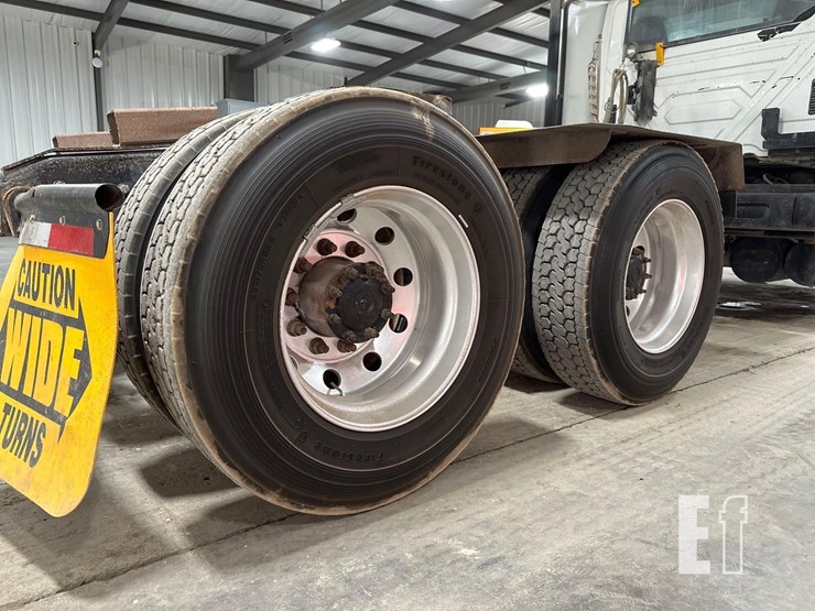 2017-international-prostar-image-30