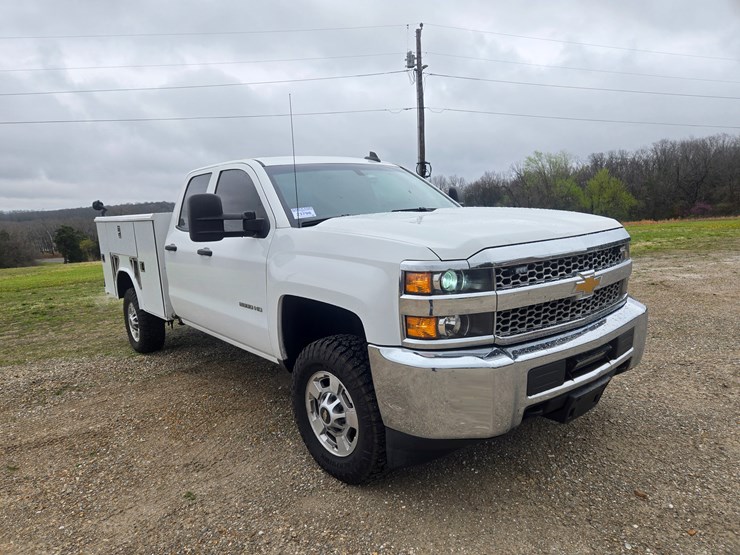 2019-chevrolet-silverado-2500-image-24