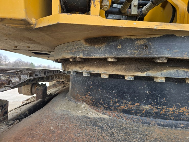 2014-deere-160g-lc-image-33